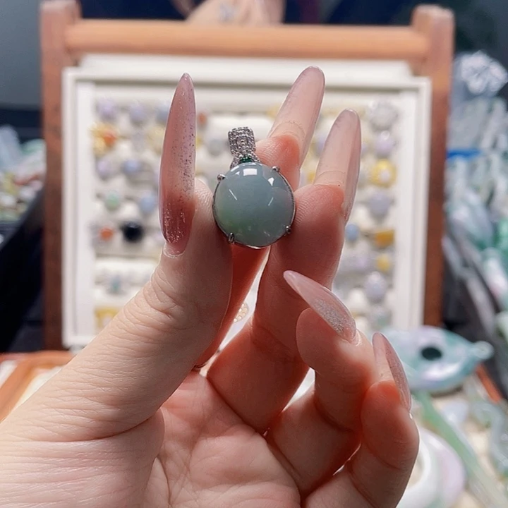 翡翠未镶嵌颈饰天然翡翠Ａ货