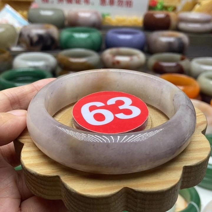 未镶嵌手镯石英质玉