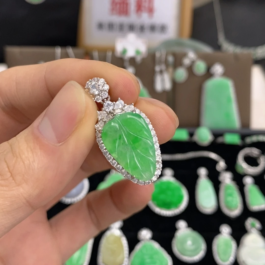 翡翠颈饰银S925镶嵌?*?天然翡翠