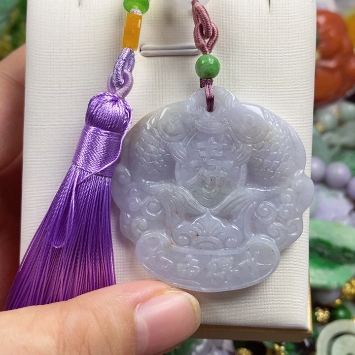 翡翠未镶嵌吊坠(赠链)