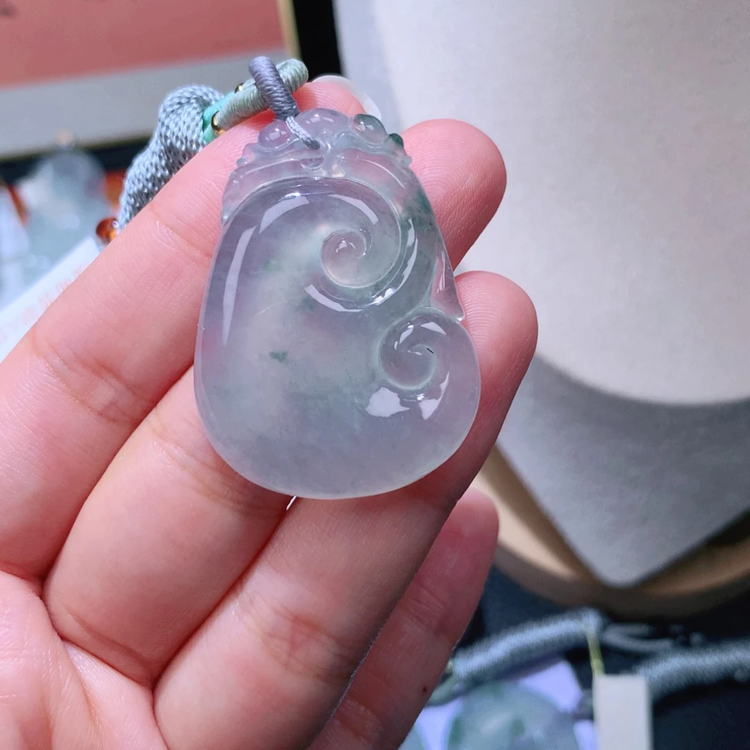 颈饰未镶嵌翡翠如意