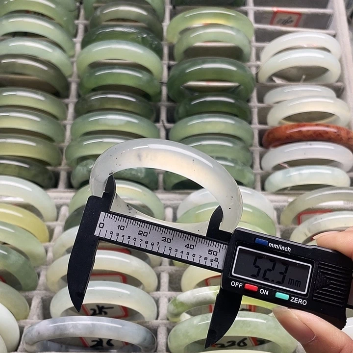 蛇纹石玉未镶嵌手镯208