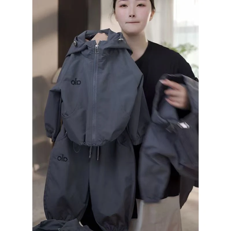 男童秋装痞帅冲锋衣外套儿童工装套装2025新款潮酷宝宝春秋两件套