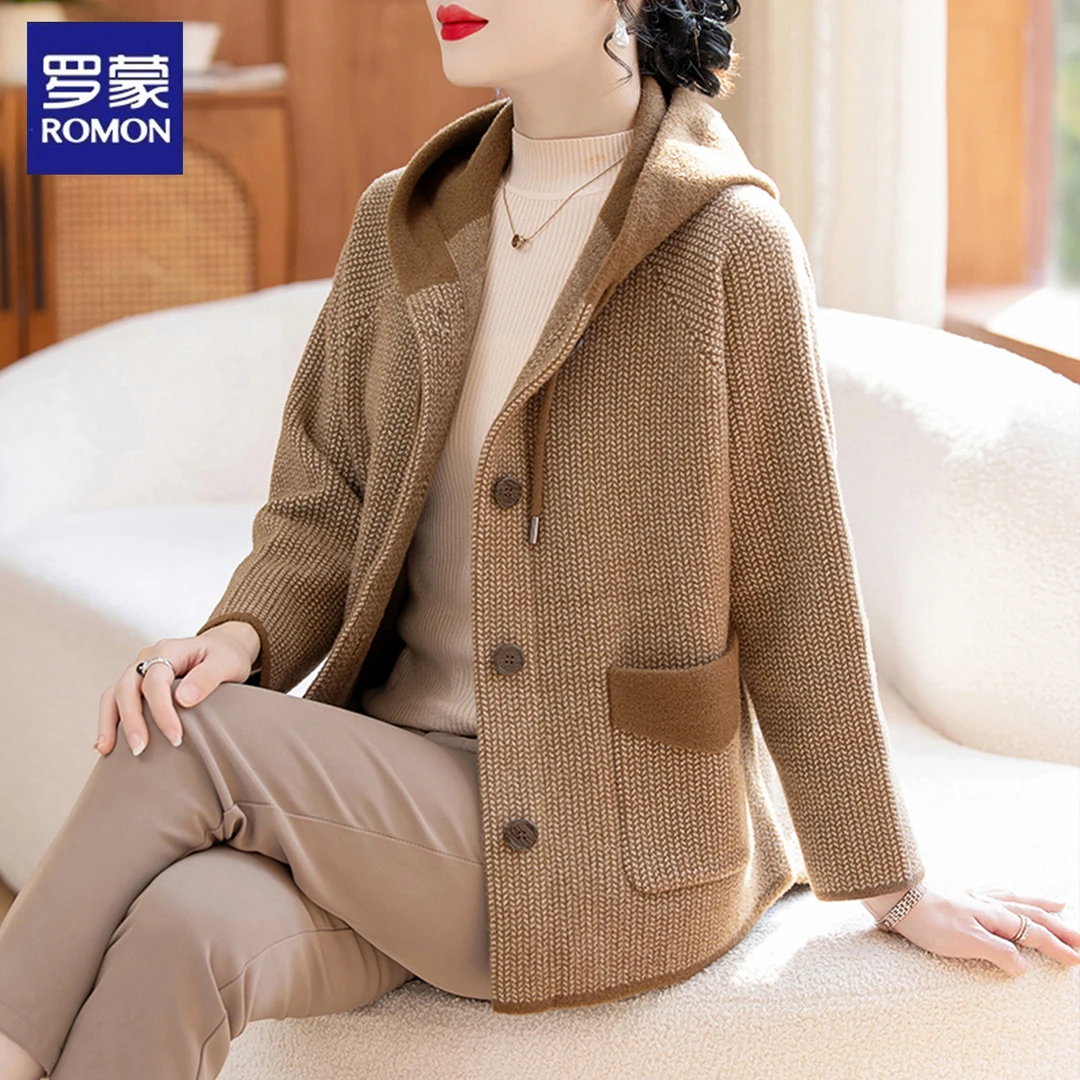 罗蒙妈妈秋装连帽呢子外套洋气质中老年女装秋冬针织毛呢开衫罗蒙