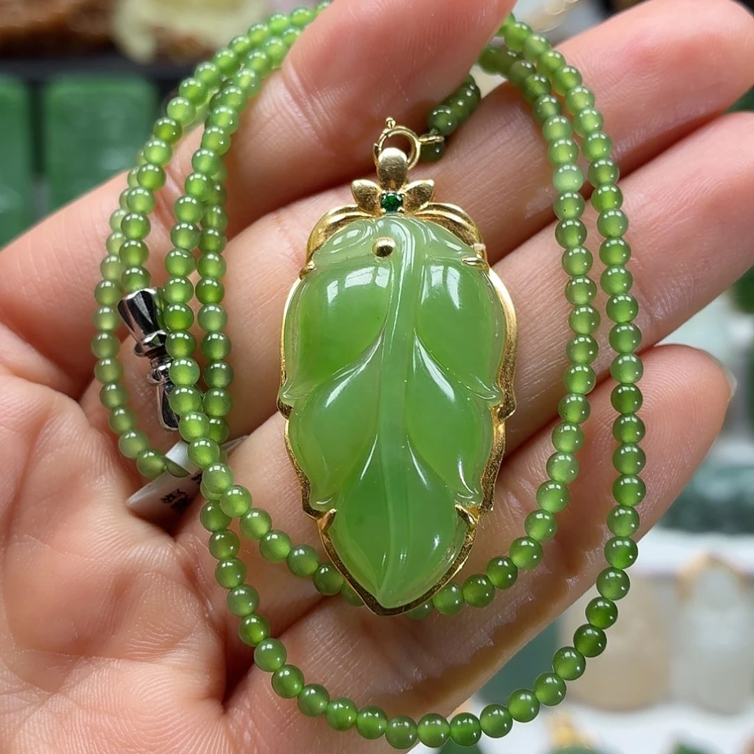 和田玉18K金镶嵌颈饰