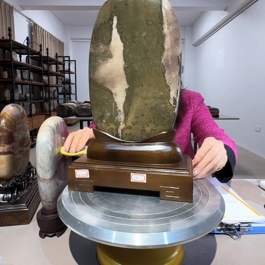 23×37×4 长江画面石摆件