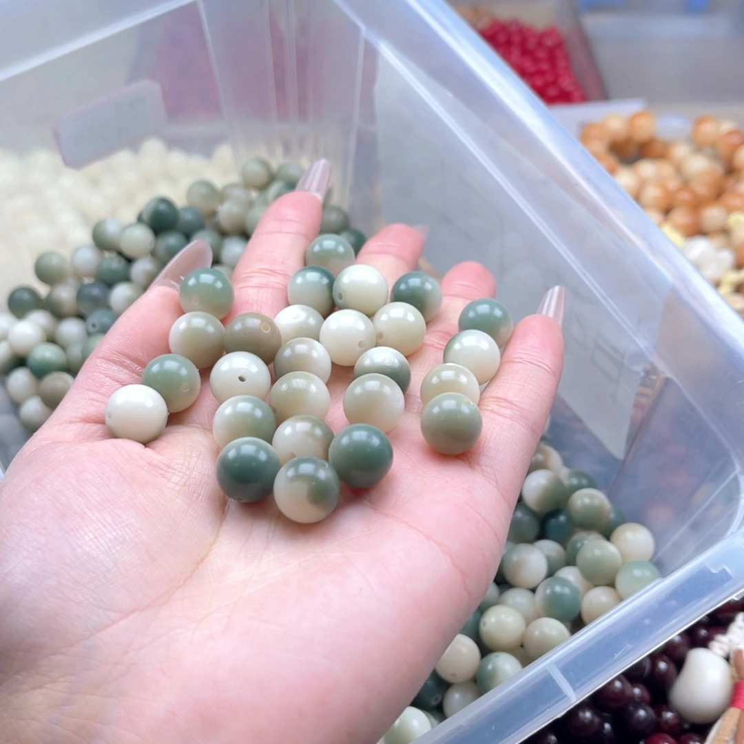 白玉菩提吊坠z11.75mm108颗。半山半水