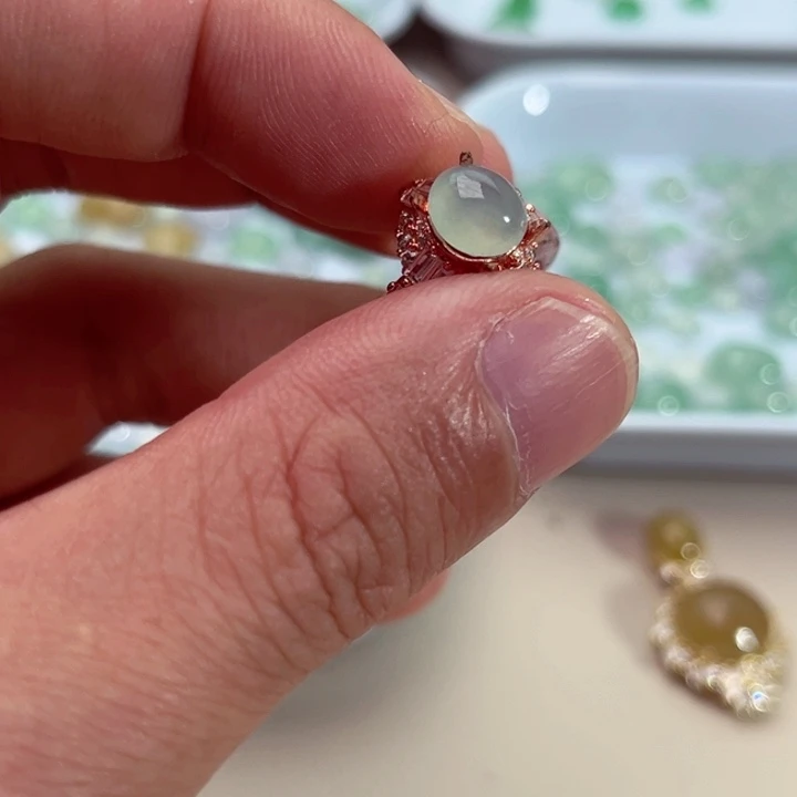 翡翠裸石缅甸A货翡翠