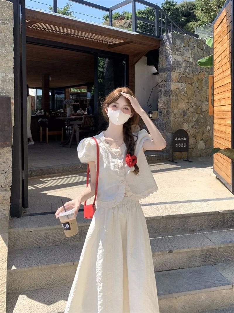 小清新拼接花边减龄套装女夏季2025新款高级感上衣半身裙两件套