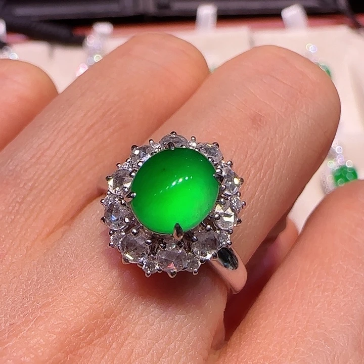 翡翠戒指18K金镶嵌戒指