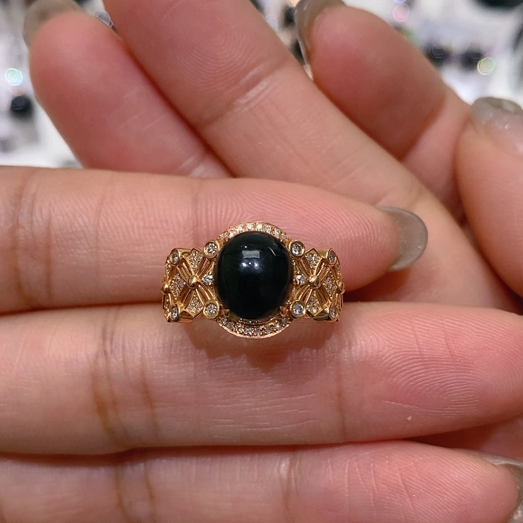 翡翠18K金镶嵌戒指