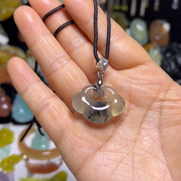 蛇纹石玉未镶嵌吊坠(赠链)