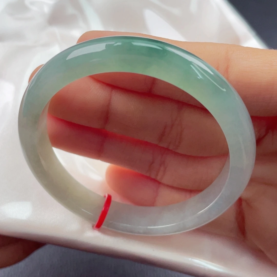 翡翠未镶嵌手镯5152圈