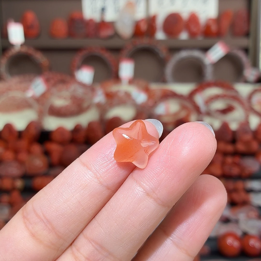 南红玛瑙未镶嵌颈饰五角星