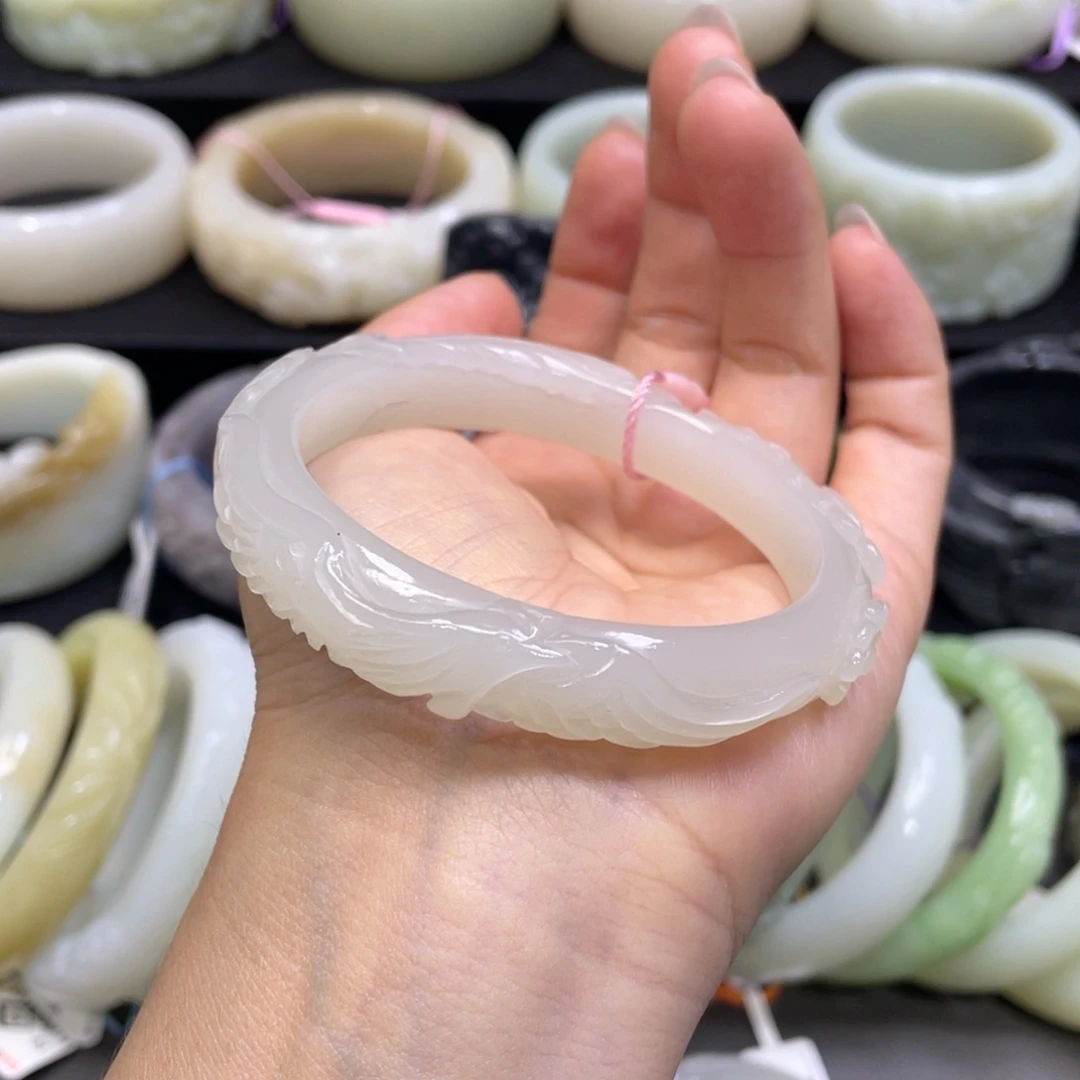 和田玉手镯未镶嵌22