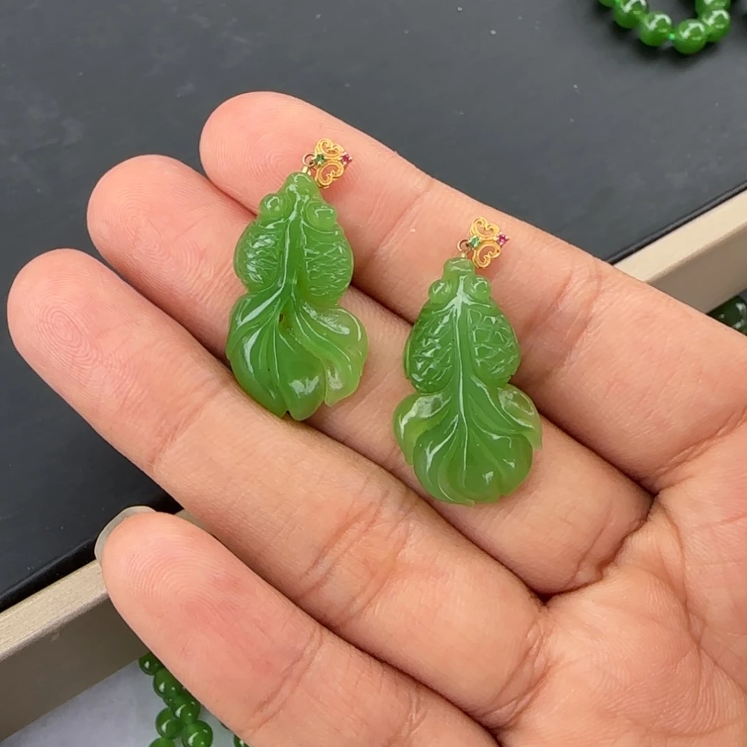 和田玉18K金镶嵌颈饰J****叶