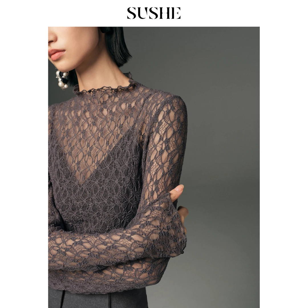 束皙SUSHE 沉影 轻性感 2025春季新款蕾丝镂空修身针织灰色打底衫