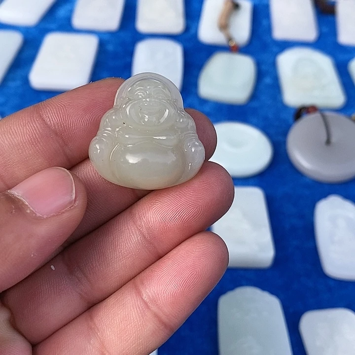 【闪购商品】颈饰未镶嵌和田玉