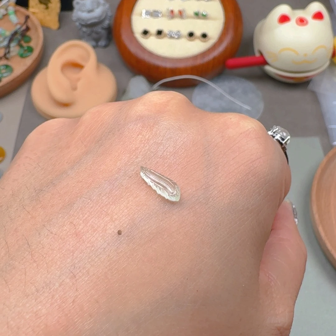 翡翠颈饰未镶嵌缅甸A货翡翠羽毛