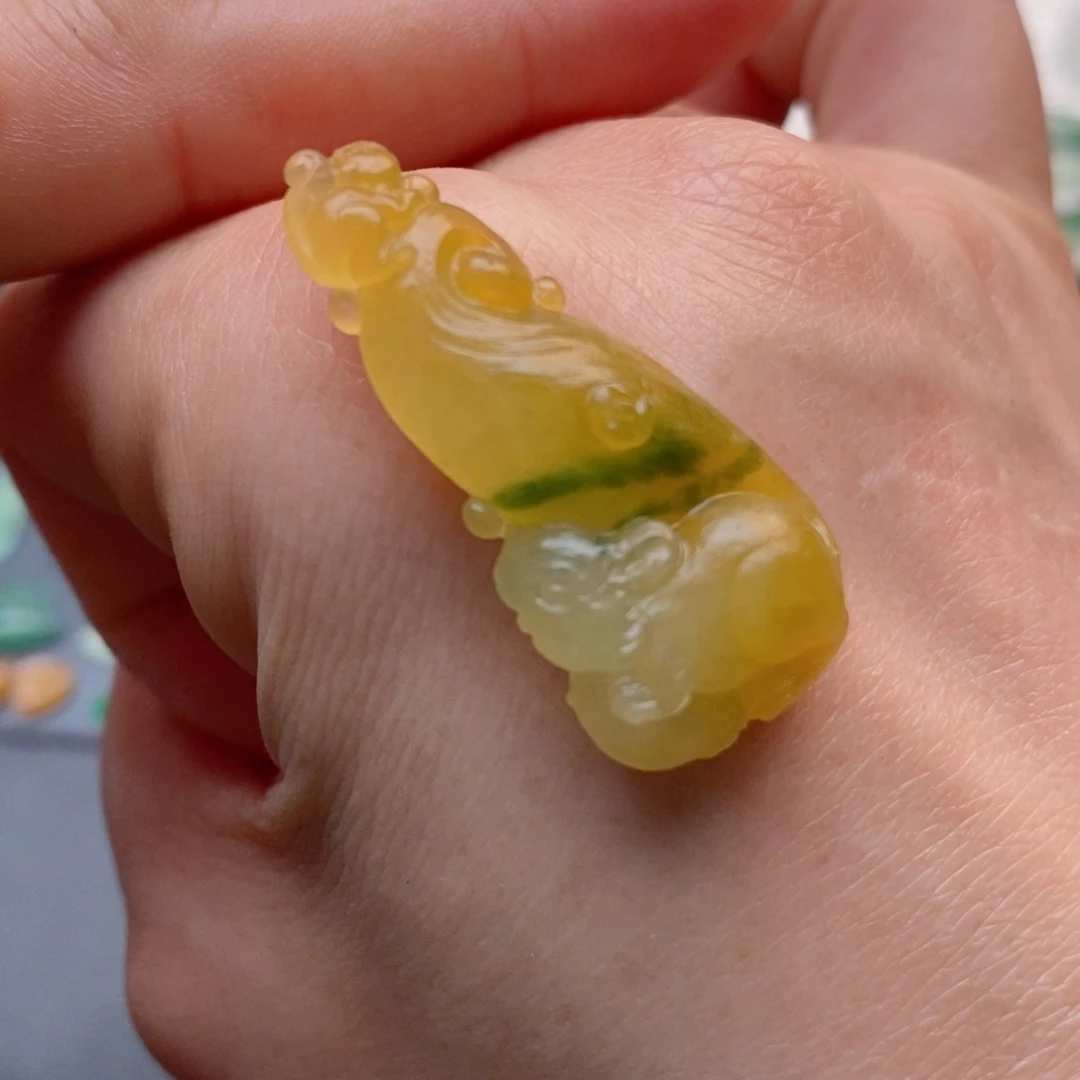 定制翡翠未镶嵌松鼠