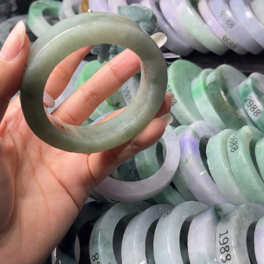 定制翡翠手镯未镶嵌