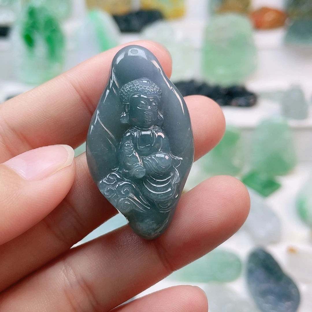 翡翠颈饰未镶嵌宝宝佛