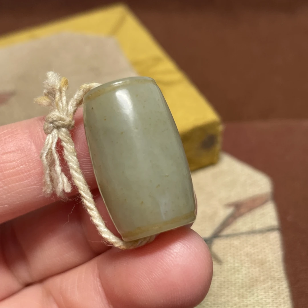 和田玉 小珠子一枚