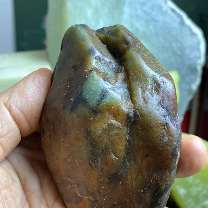 蛇纹石玉珠宝岫玉原石未镶嵌