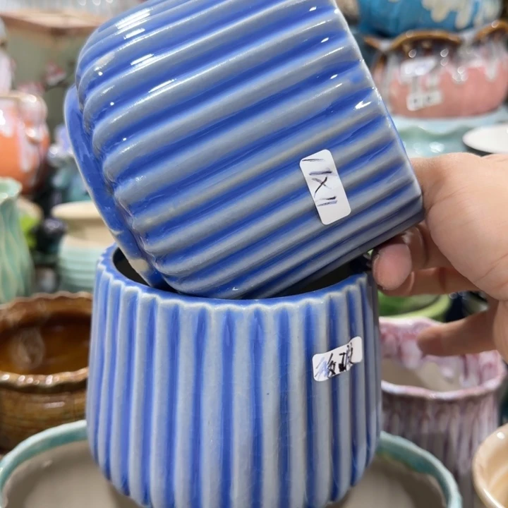 凑9块包邮，有孔，陶瓷花盆