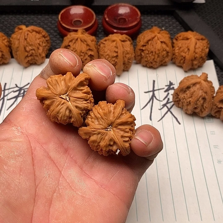 李***嘎核桃手串/手链白狮子22