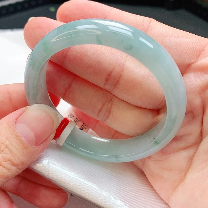 翡翠手镯未镶嵌手镯52