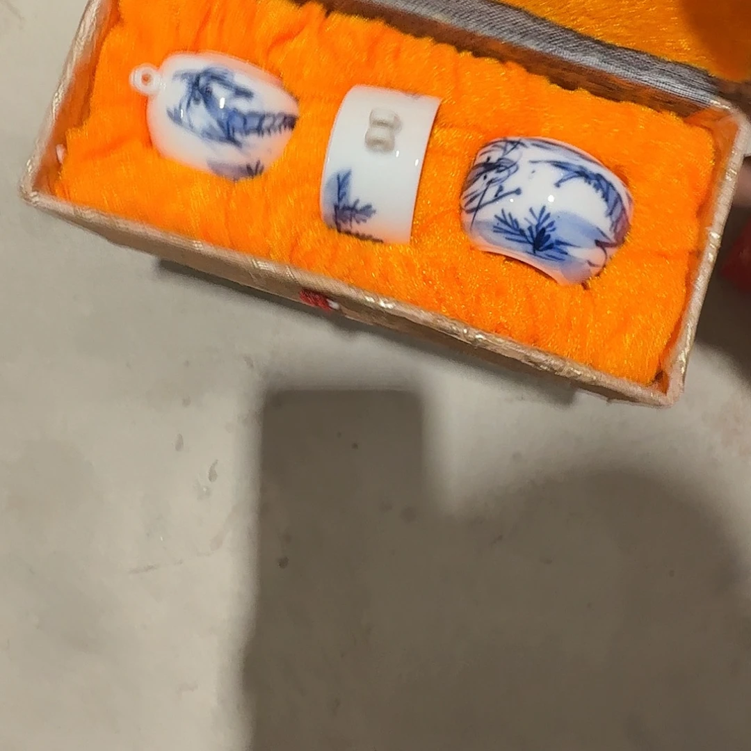 其他摆件等方式对该公司采取有效