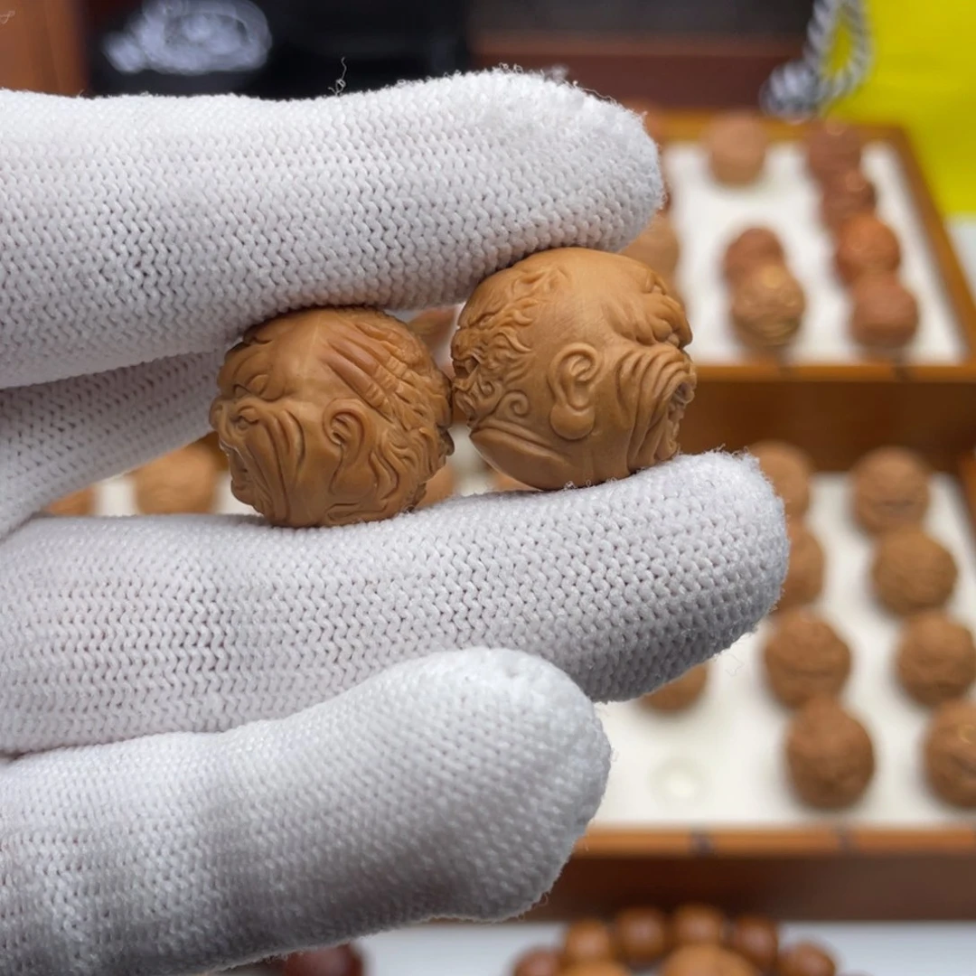 文玩核桃吊坠?****?猴头核桃雕刻