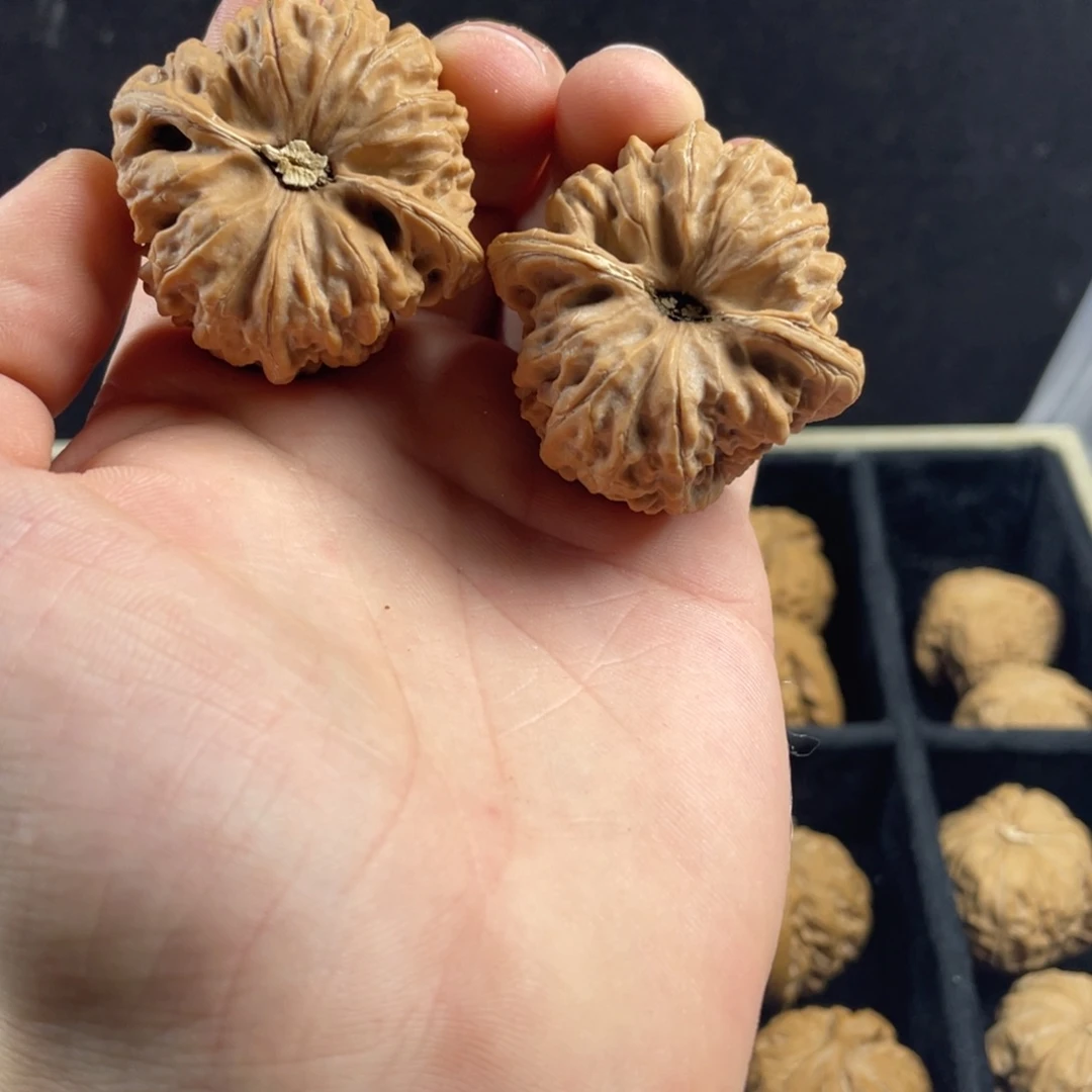 低***曹文玩核桃吊坠哈哈哈哈哈哈哈哈