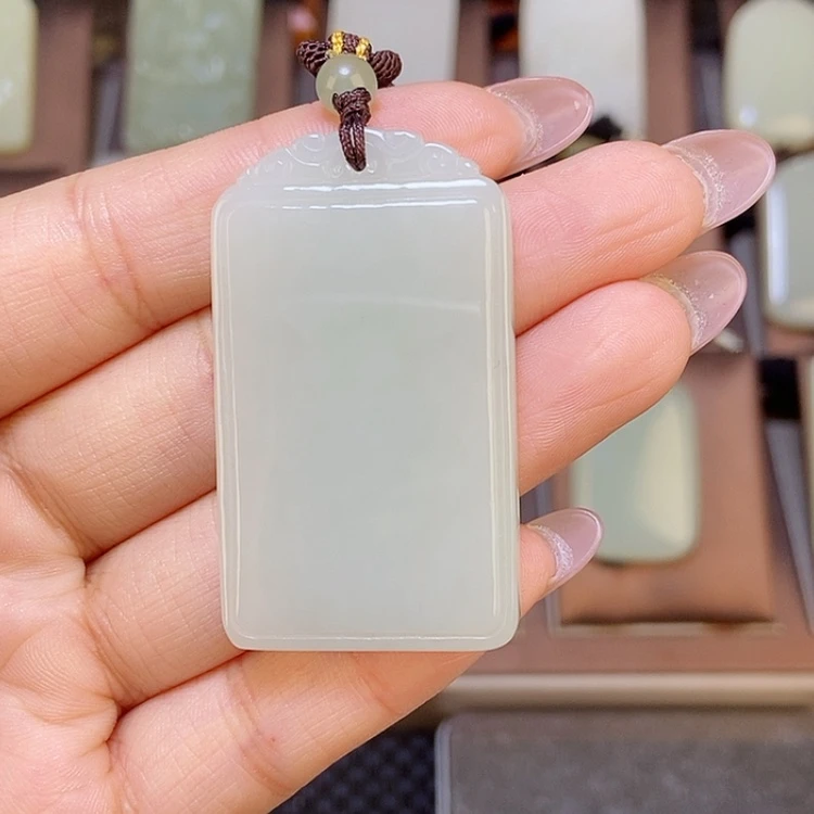 【闪购商品】颈饰未镶嵌和田玉