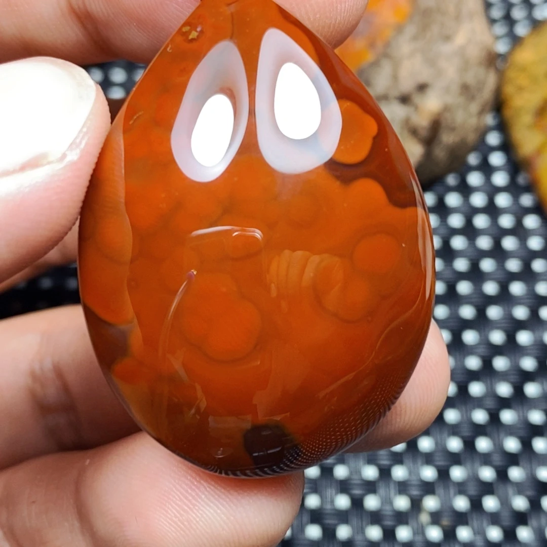 未镶嵌颈饰玛瑙/玉髓心*