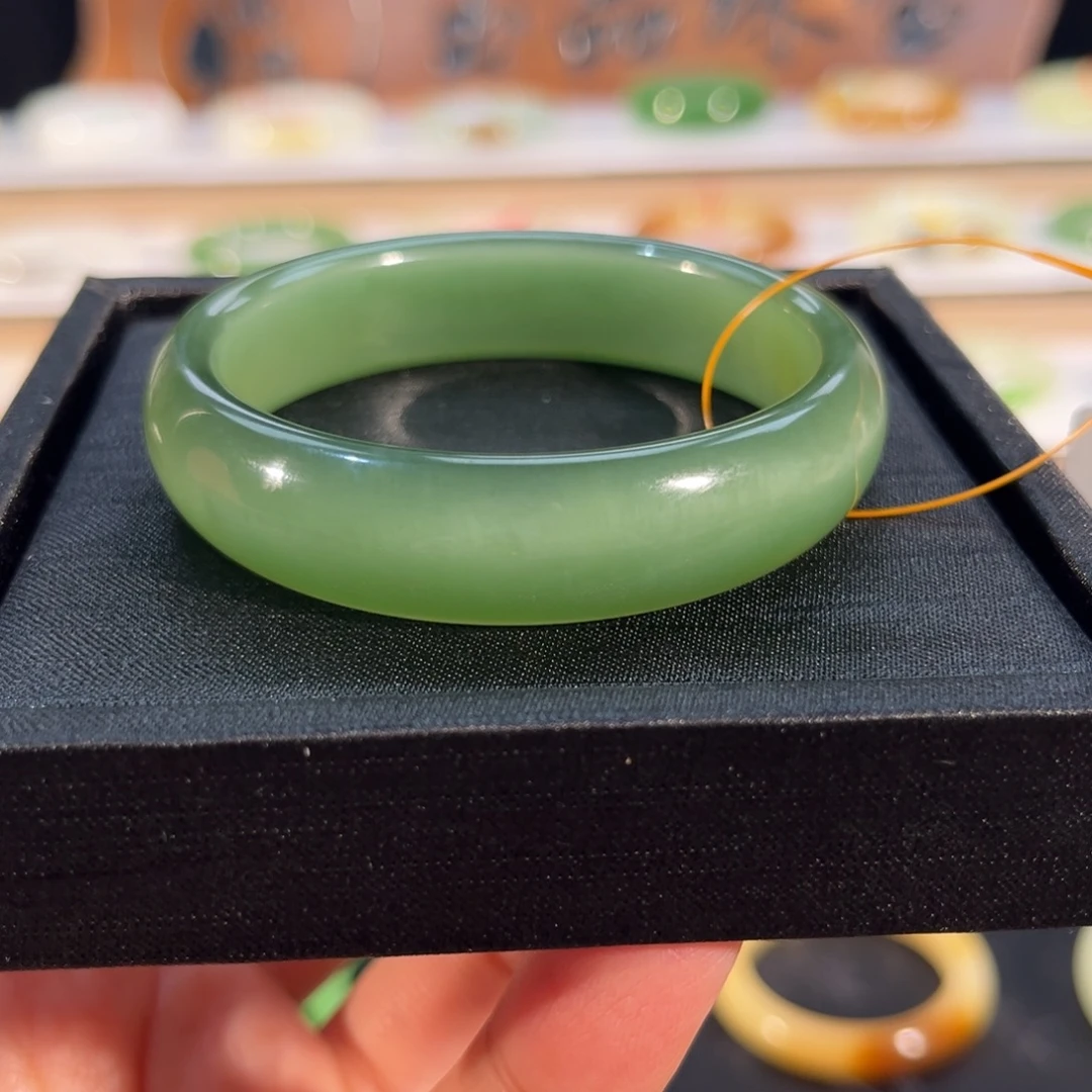 和田玉未镶嵌手镯粉绿冰猫眼一线猫 活猫