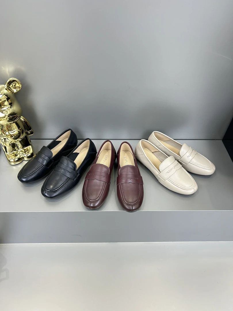 【九儿专属】头层羊皮舒服平跟单鞋61-1818