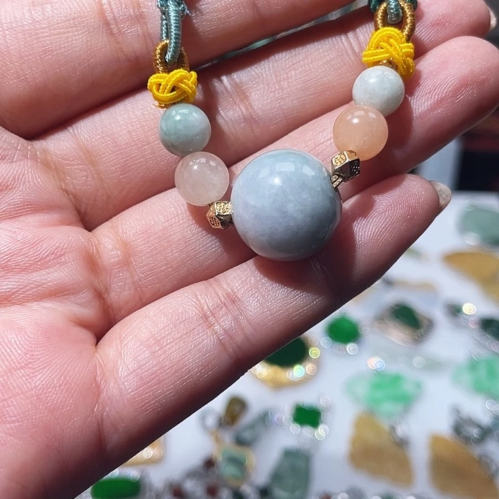 翡翠14K金镶嵌颈饰