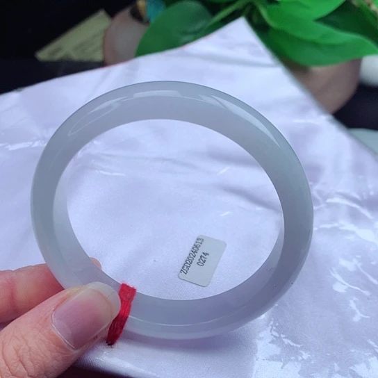 翡翠手镯未镶嵌       正圈56 白月光