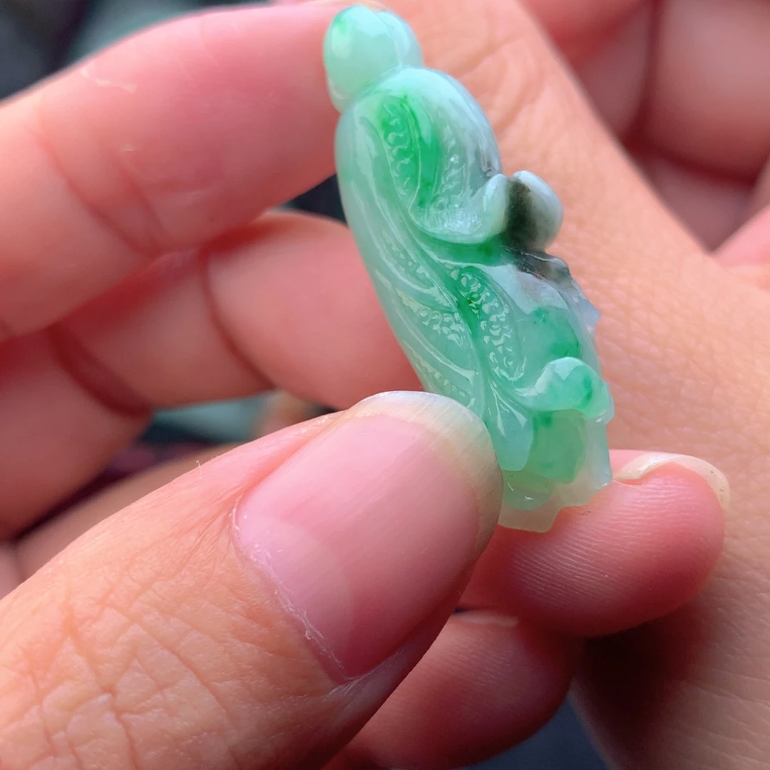 定制翡翠未镶嵌白菜