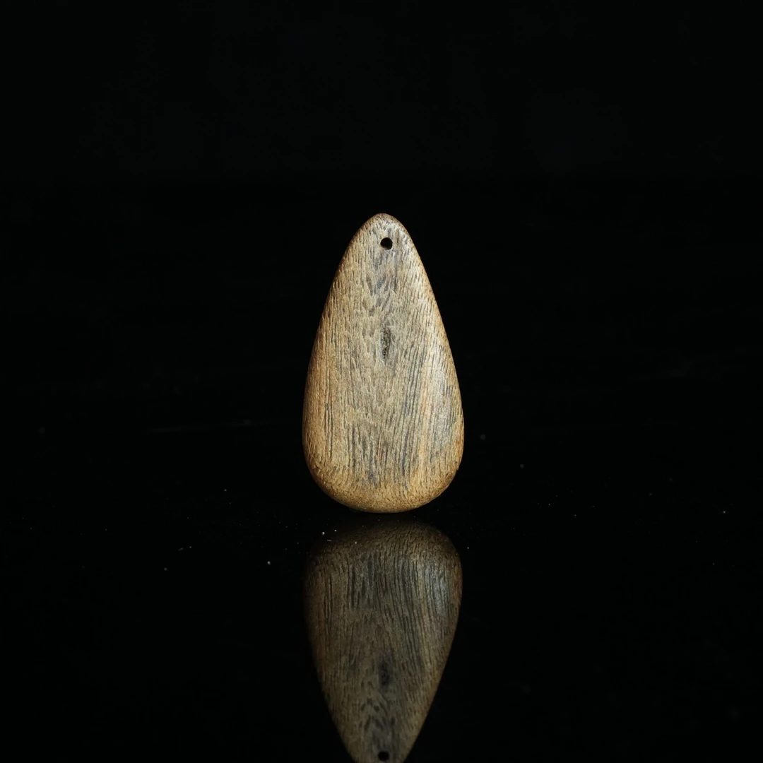 C0137 惠安系蜜香味水滴吊坠 3.5x1.8x0.6cm 1.5g