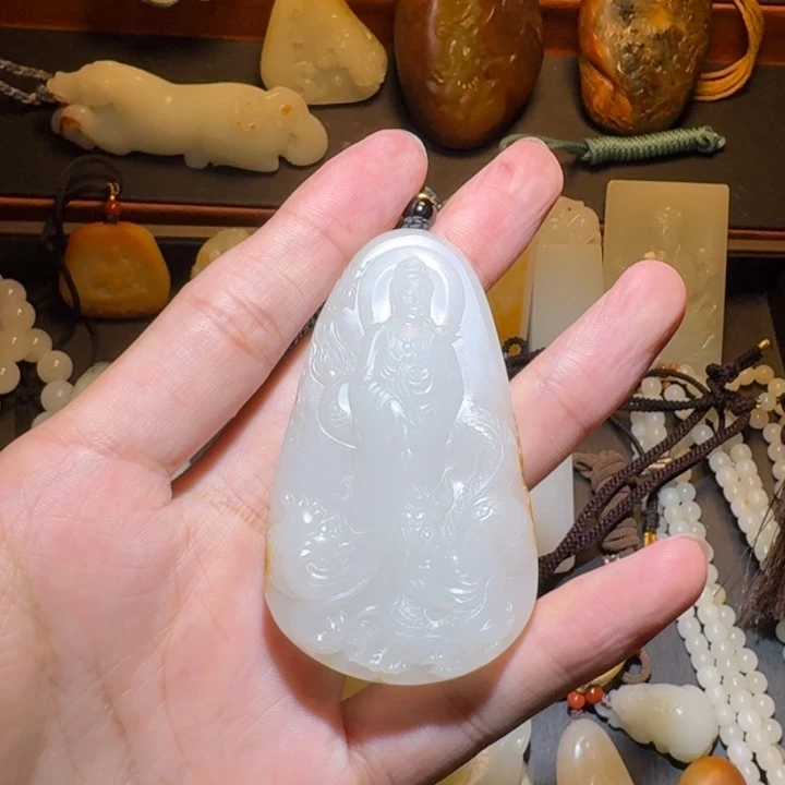 和田玉未镶嵌颈饰