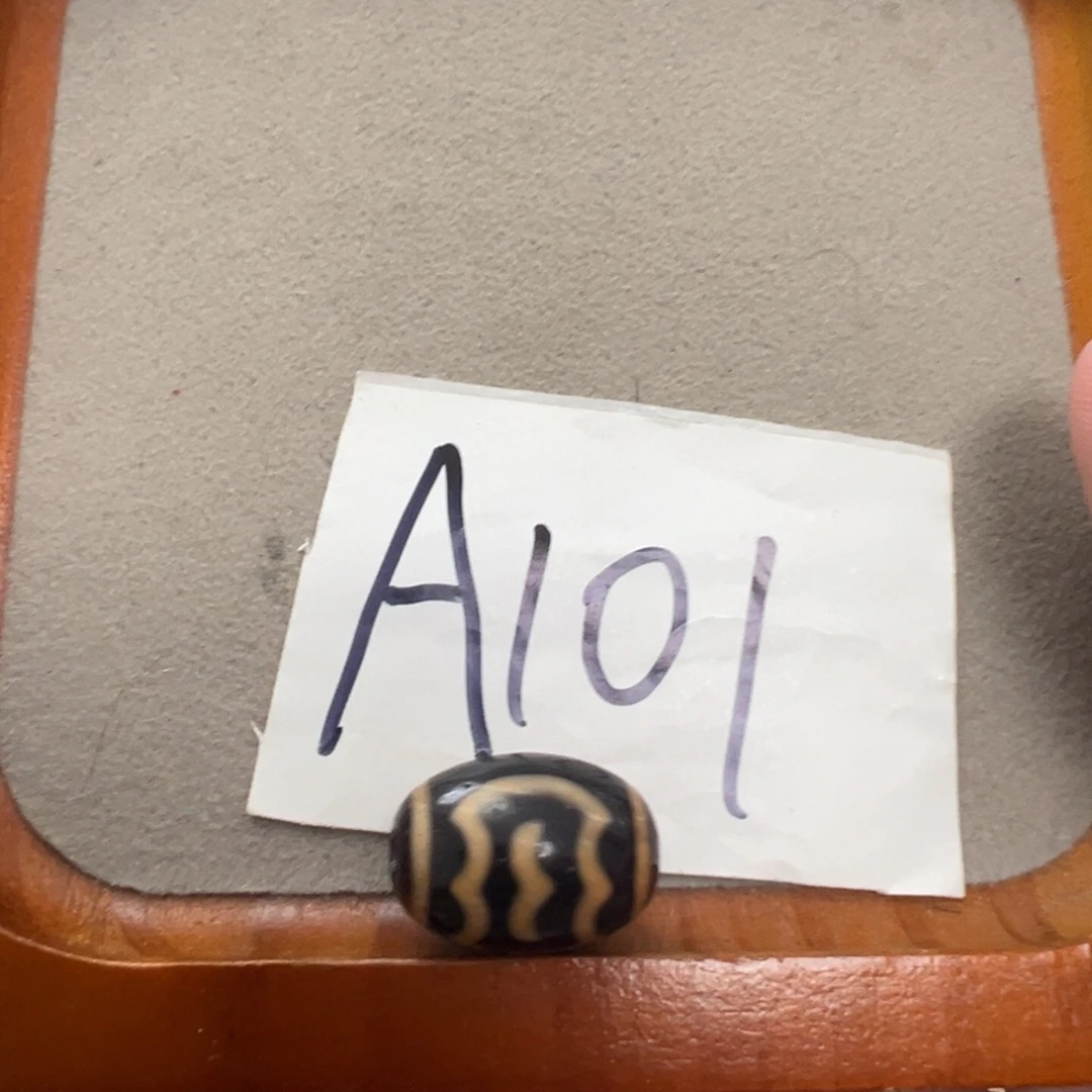 未镶嵌颈饰玛瑙/玉髓带天然玛瑙纹特价处理品 送绳