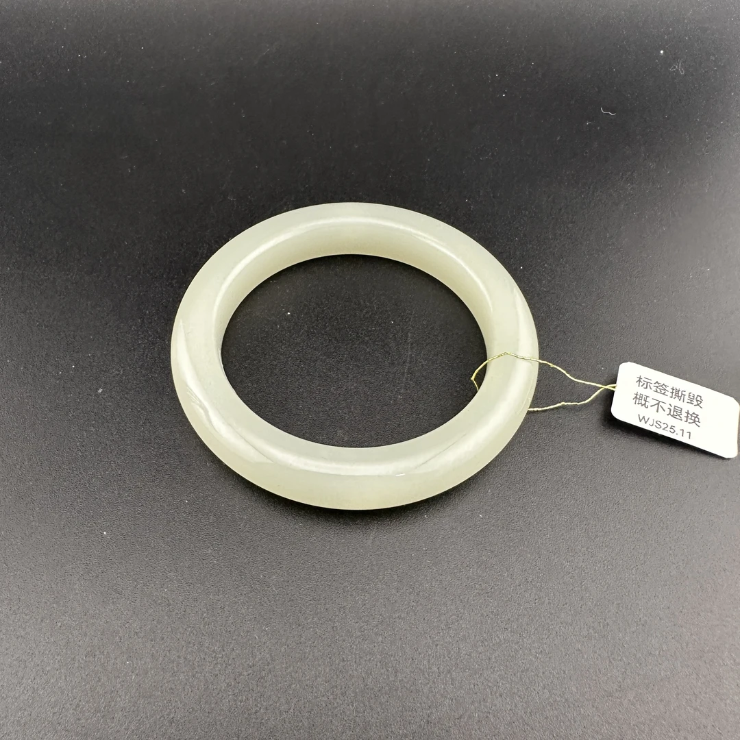 BY1220FWJS标103 北玉精选 和田玉手镯 多样性发货