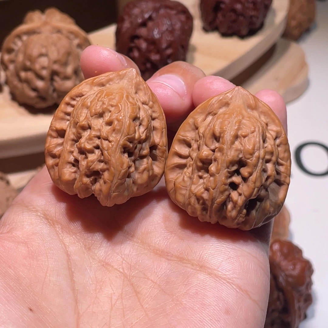 文玩核桃吊坠32 33 赤龙鸡心 3027