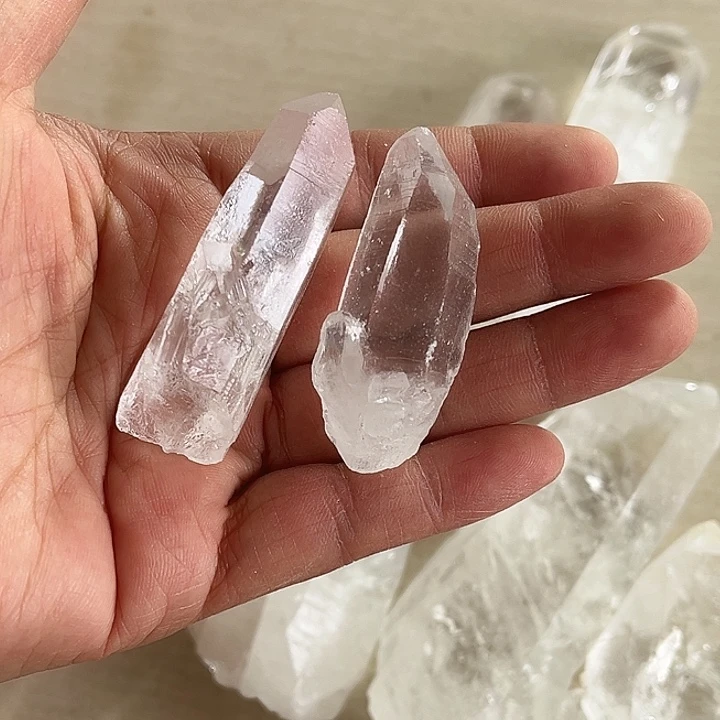 天然水晶原石未镶嵌水晶玫**蕾