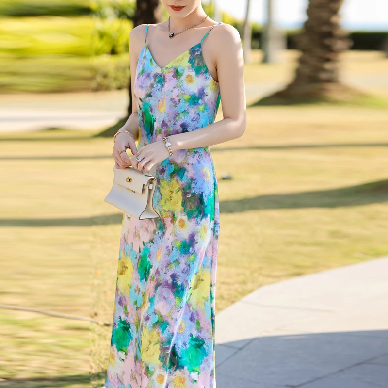 春夏穿的碎花印花连衣裙2025南油原创进口三醋酸V领吊带打底长裙