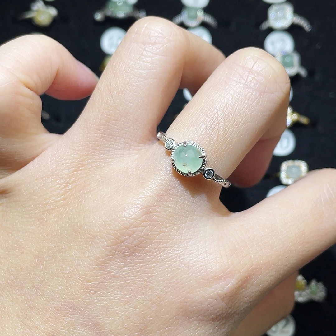 翡翠未镶嵌戒指戒指