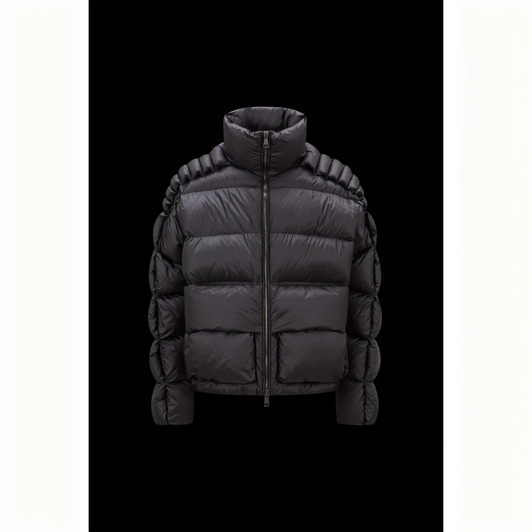 2026联名款梦幻楼梯25欧式风徽章字母阶梯绗缝绒外套 A8080【LY】